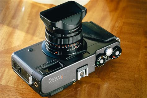 6 and comes with an accessory viewfinder that mounts onto the flash. . Hasselblad xpan original price